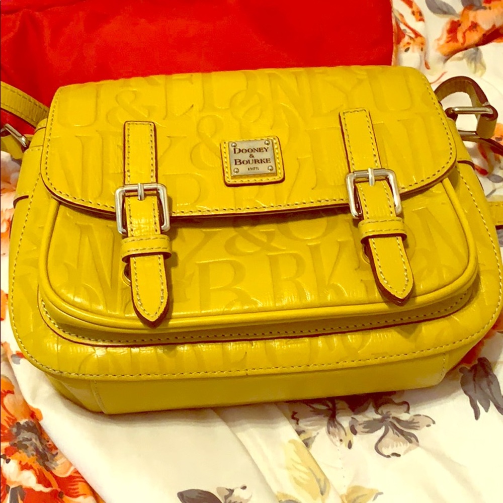 Dooney & Bourke Purse